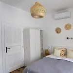 Odu Vendeghaz 아파트 *