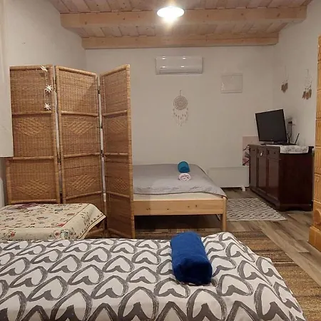 Odu Vendeghaz Διαμέρισμα