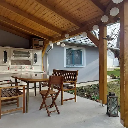 Apartament Odu Vendeghaz *